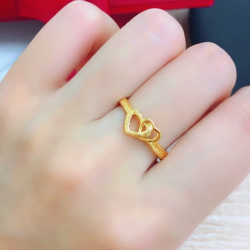 Gold Plated Retro Heart Ring close-up